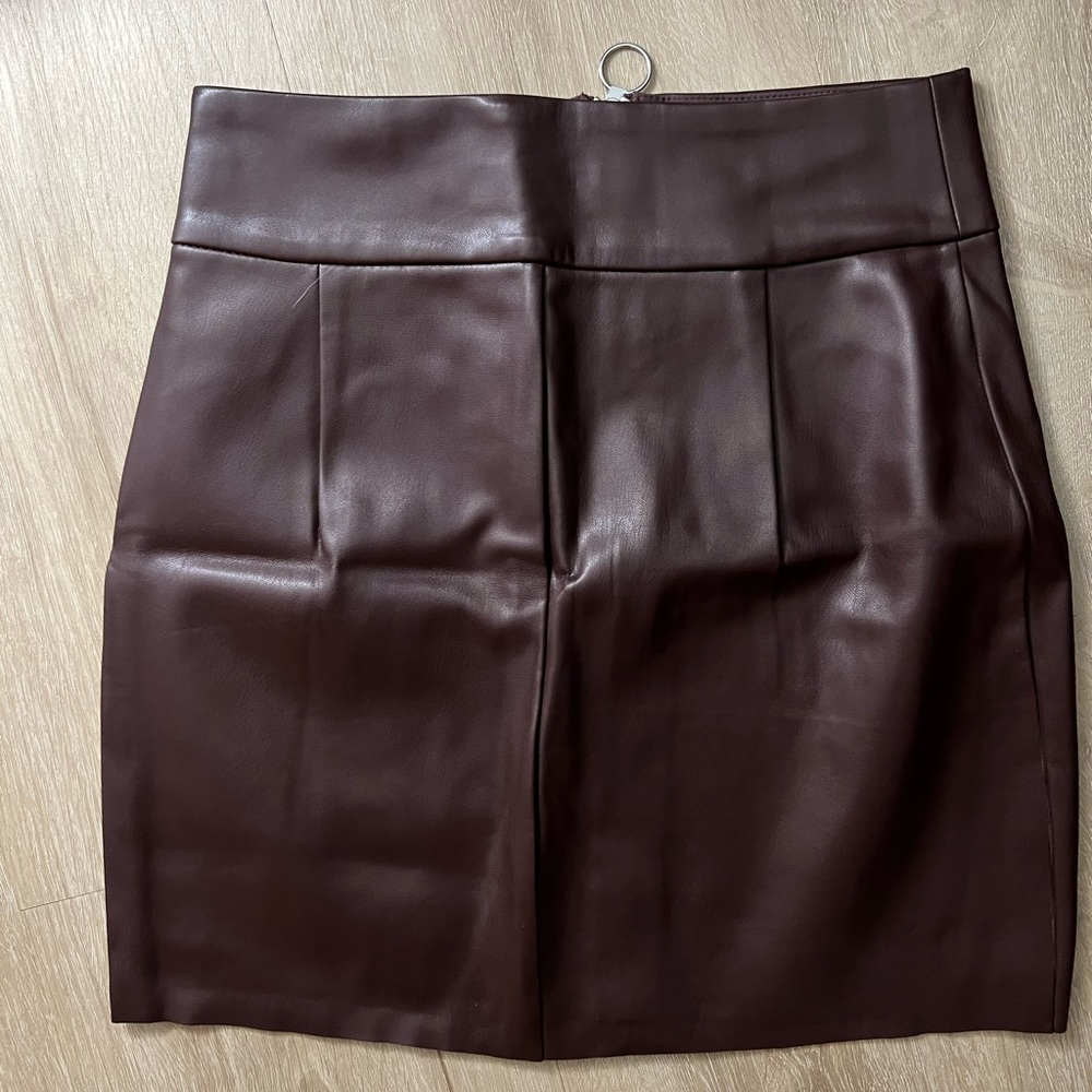 Express leather skirt